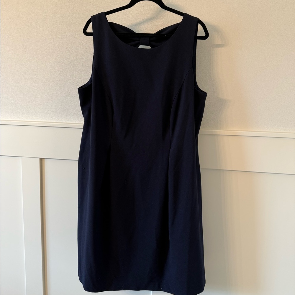 Jessica Howard Black Sleeveless Sheath Dress with back bow